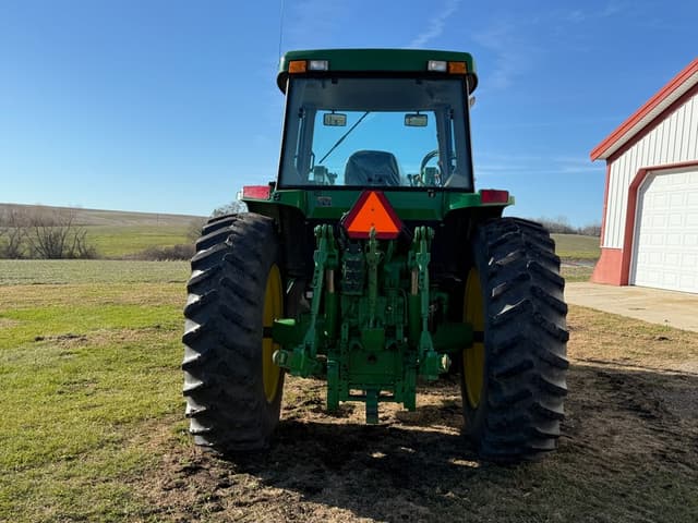 Image of John Deere 7410 equipment image 2