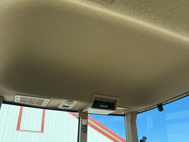 Image of John Deere 7410 equipment image 4