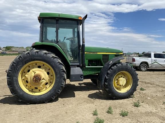 Image of John Deere 7410 equipment image 3