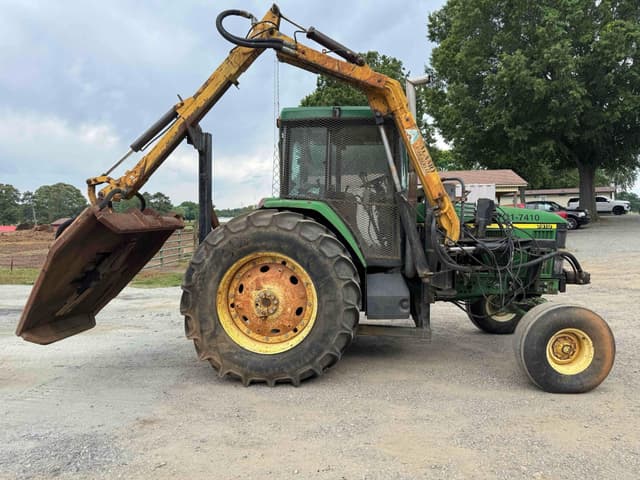 Image of John Deere 7410 equipment image 1