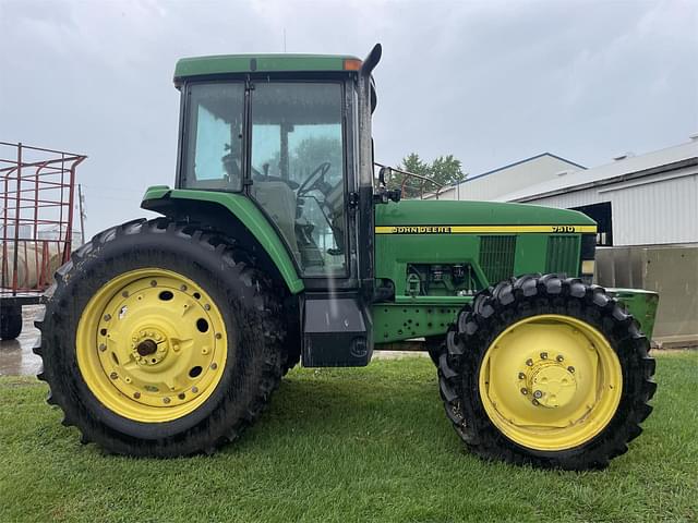 Image of John Deere 7510 equipment image 1