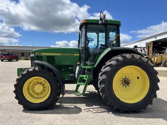 Image of John Deere 7610 equipment image 1