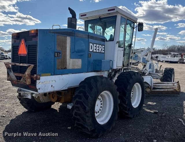 Image of John Deere 770C equipment image 4