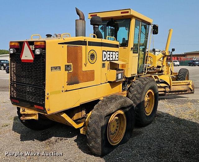 Image of John Deere 770CH equipment image 3