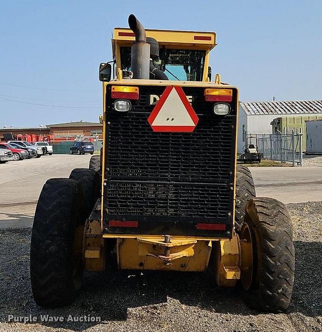 Image of John Deere 770CH equipment image 4