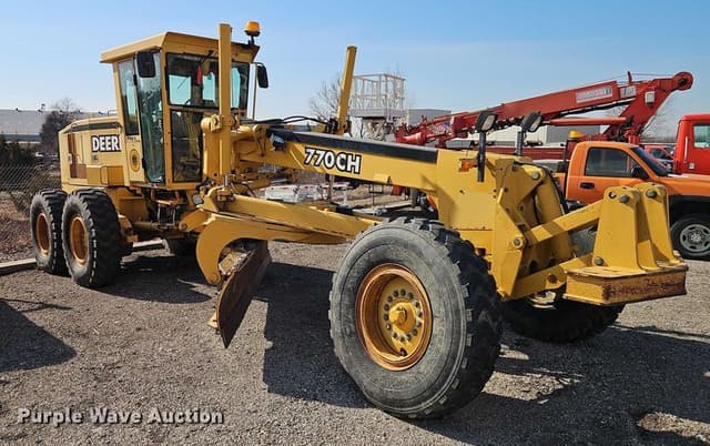 Image of John Deere 770CH equipment image 2