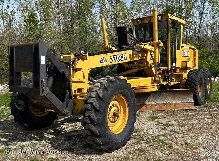 Image of John Deere 770CH Primary image