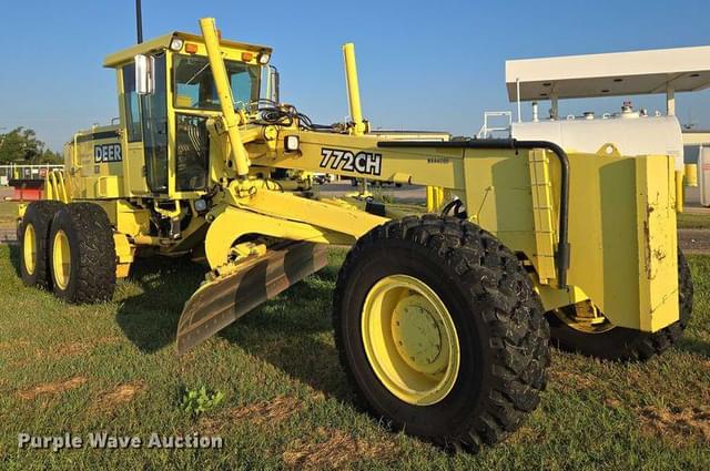 Image of John Deere 772CH equipment image 2