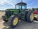 2000 John Deere 7810 Image