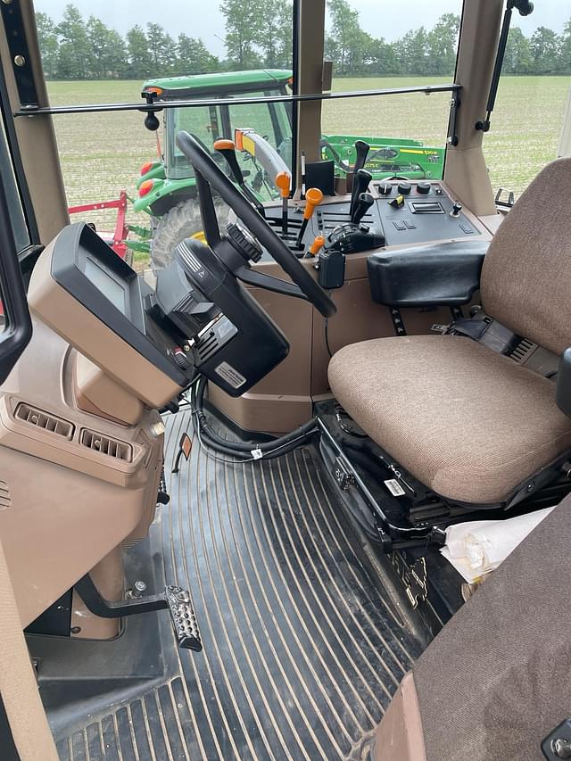 Image of John Deere 7810 equipment image 4