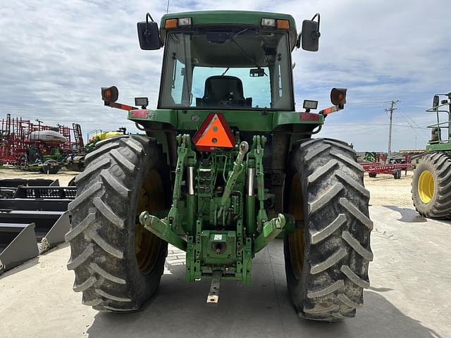 Image of John Deere 7810 equipment image 4