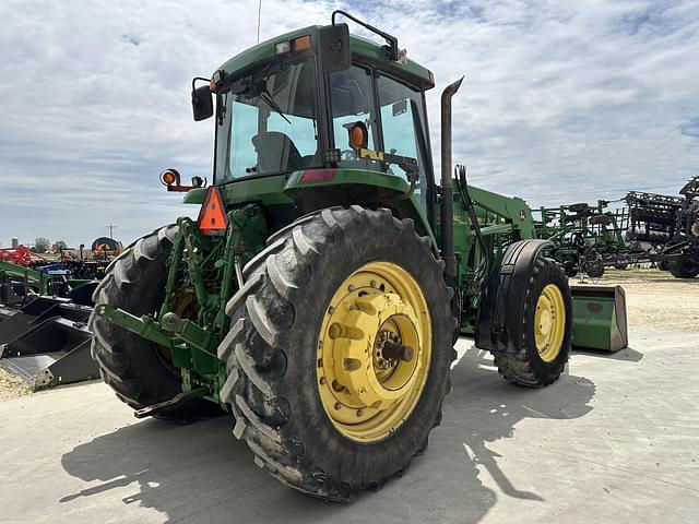 Image of John Deere 7810 equipment image 3