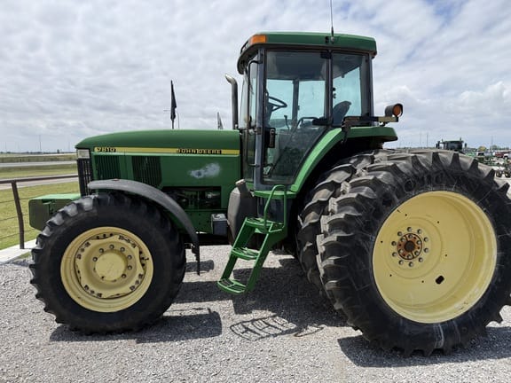 2000 John Deere 7810 Equipment Image0