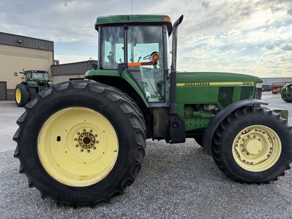 Image of John Deere 7810 equipment image 4