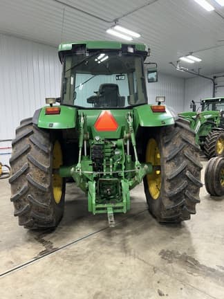 Image of John Deere 8110 equipment image 1