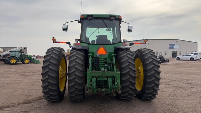 Image of John Deere 8110 equipment image 4