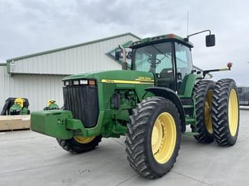 Main image John Deere 8210