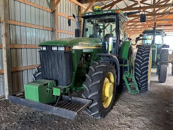 Image of John Deere 8210 Primary image
