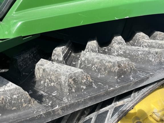 Image of John Deere 8210T equipment image 4
