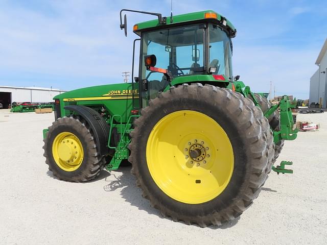Image of John Deere 8310 equipment image 2