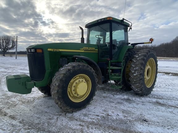 Image of John Deere 8310 equipment image 1