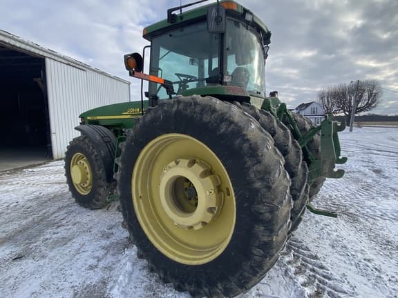 Image of John Deere 8310 equipment image 4