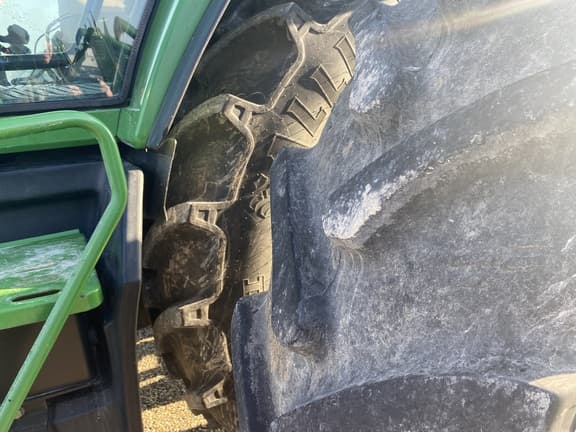 Image of John Deere 8310 equipment image 4