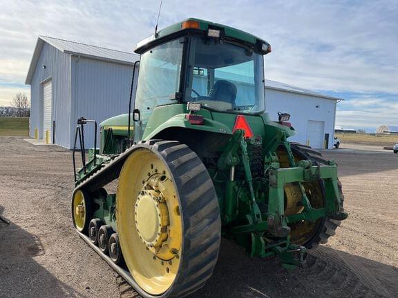 Image of John Deere 8400T equipment image 3