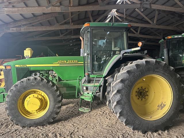 Image of John Deere 8410 equipment image 1