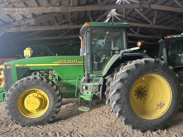 Image of John Deere 8410 equipment image 1