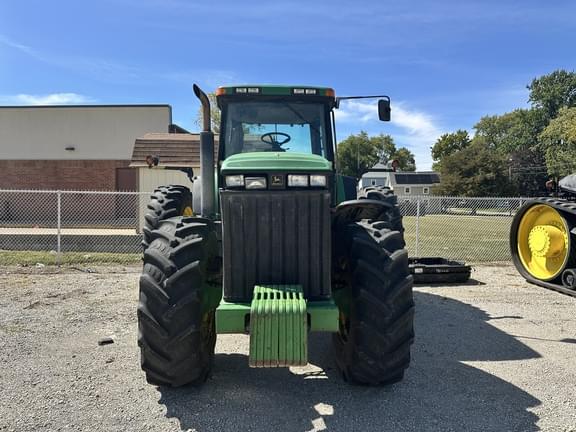 Image of John Deere 8410 equipment image 2