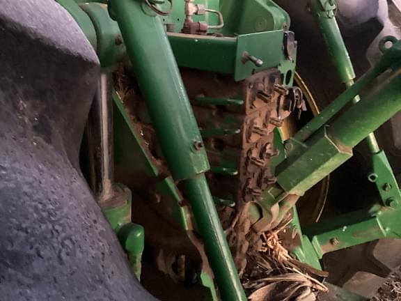 Image of John Deere 8410 equipment image 1