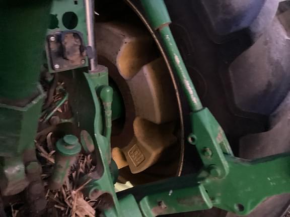 Image of John Deere 8410 equipment image 3