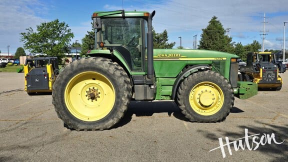 Main image John Deere 8410