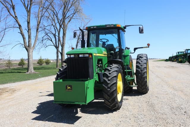 Image of John Deere 8410 equipment image 2