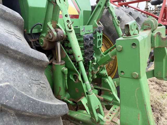 Image of John Deere 8410 equipment image 4