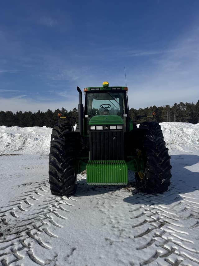 Image of John Deere 8410 equipment image 1
