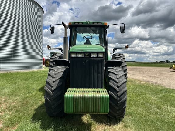 Image of John Deere 8410 equipment image 1