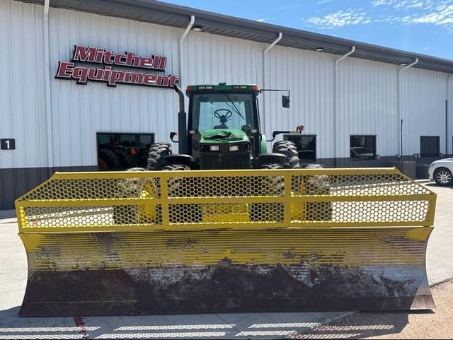 Image of John Deere 8410 equipment image 1