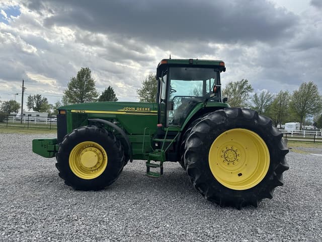 Image of John Deere 8410 equipment image 2