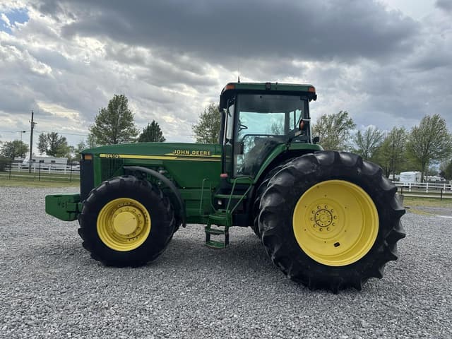 Image of John Deere 8410 equipment image 2