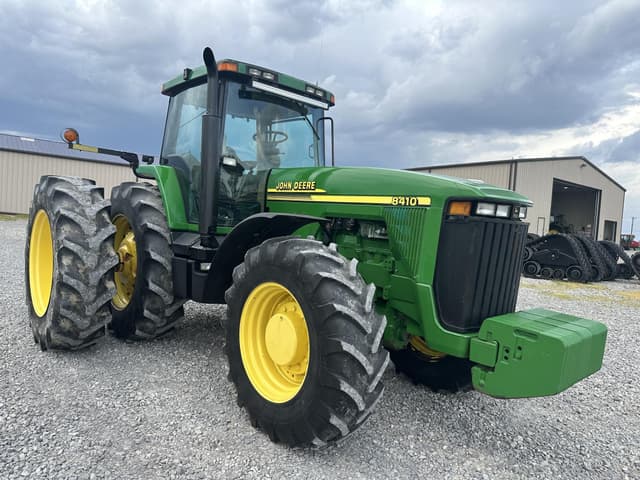 Image of John Deere 8410 equipment image 1