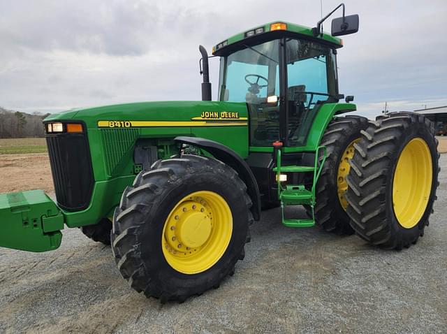 Image of John Deere 8410 equipment image 1