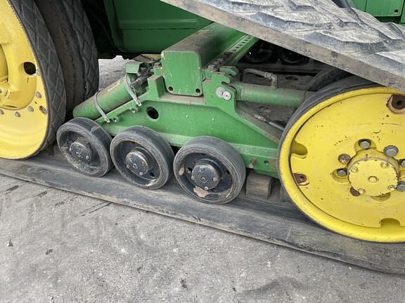 Image of John Deere 8410T equipment image 4