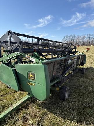 Image of John Deere 920F equipment image 1