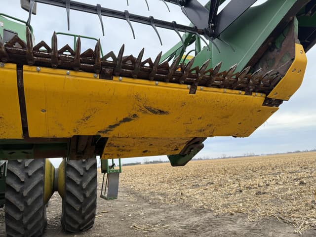 Image of John Deere 920F equipment image 2