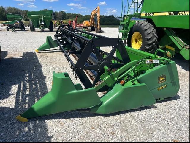 Image of John Deere 920F equipment image 2