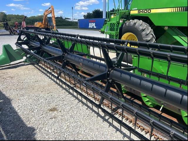 Image of John Deere 920F equipment image 4