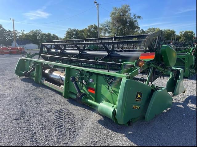 Image of John Deere 920F equipment image 3