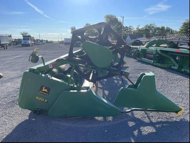 Image of John Deere 920F equipment image 4